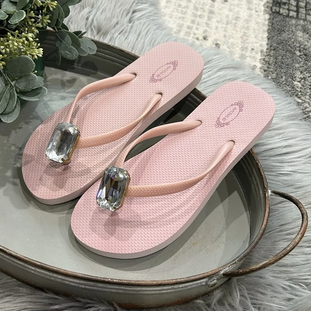 Joyfolie‎ Women's Jewel Pink Flip Flops Size W6